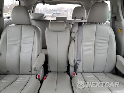 Zdjęcie 10 z 15 samochodu: 2011 TOYOTA SIENNA XLE VIN:5TDYK3DC4BS128292 - miniatura