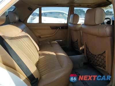 Zdjęcie 10 z 12 samochodu: 1986 MERCEDES-BENZ 420 SEL VIN:WDBCA35D8GA228032 - miniatura