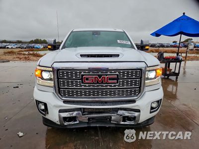 Piąte zdjęcie samochodu w środku: 2018 GMC SIERRA K2500 DENALI VIN:1GT12UEY6JF255917 - miniatura