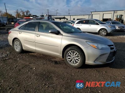 Czwarte zdjęcie samochodu z boku: 2017 TOYOTA CAMRY LE VIN:4T1BF1FK2HU796742 - miniatura
