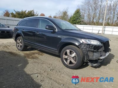 Czwarte zdjęcie samochodu z boku: 2015 AUDI Q7 PREMIUM PLUS VIN:WA1LGAFE7FD015155 - miniatura