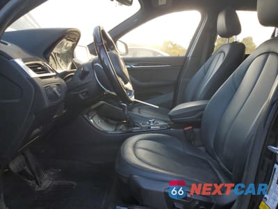 Zdjęcie 7 z 13 samochodu: 2016 BMW X1 XDRIVE28I VIN:WBXHT3C33GP887955 - miniatura