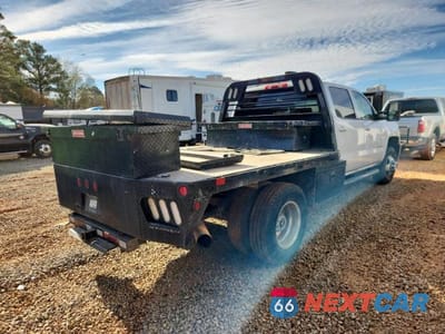 Trzecie zdjęcie samochodu z tyłu: 2015 CHEVROLET SILVERADO FLATBED TRUCK VIN:1GB4KZC89FF584569 - miniatura