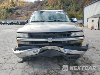 Piąte zdjęcie samochodu w środku: 2002 CHEVROLET SILVERADO K1500 VIN:2GCEK19T221134163 - miniatura