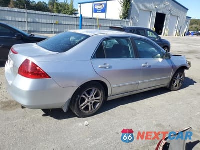 Trzecie zdjęcie samochodu z tyłu: 2006 HONDA ACCORD EX VIN:1HGCM56776A183842 - miniatura