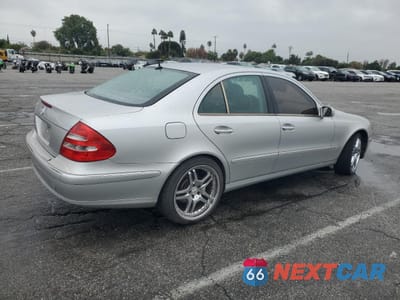 Trzecie zdjęcie samochodu z tyłu: 2003 MERCEDES-BENZ E 320 VIN:WDBUF65J53A363962 - miniatura