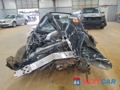 Piąte zdjęcie samochodu w środku: 2023 LEXUS IS VIN:JTHGZ1B24P5063817 - miniatura