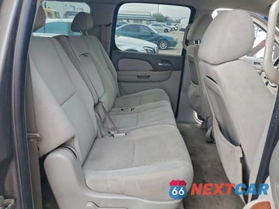 Zdjęcie 11 z 12 samochodu: 2007 GMC YUKON XL K1500 VIN:1GKFK16327J254409 - miniatura