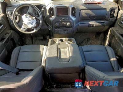Zdjęcie 8 z 13 samochodu: 2024 CHEVROLET SILVERADO K1500 VIN:3GCPDAEK8RG181957 - miniatura