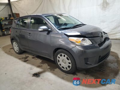 Czwarte zdjęcie samochodu z boku: 2012 TOYOTA SCION XD VIN:JTKKU4B47C1025800 - miniatura