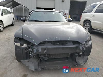 Piąte zdjęcie samochodu w środku: 2021 MAZDA MX-5 MIATA CLUB VIN:JM1NDAL74M0450524 - miniatura
