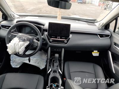 Zdjęcie 8 z 14 samochodu: 2025 TOYOTA COROLLA CROSS XLE VIN:7MUDAAAG7SV143503 - miniatura