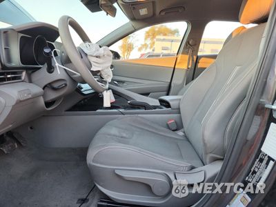 Zdjęcie 7 z 16 samochodu: 2021 HYUNDAI ELANTRA SEL VIN:5NPLM4AG1MH041573 - miniatura
