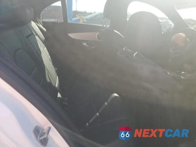 Zdjęcie 10 z 12 samochodu: 2016 MERCEDES-BENZ C 300 VIN:55SWF4JBXGU132287 - miniatura