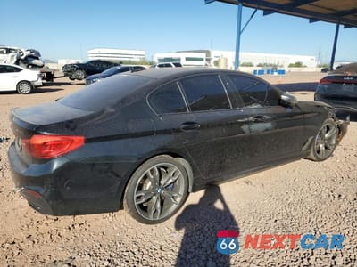 Trzecie zdjęcie samochodu z tyłu: 2020 BMW M550XI VIN:WBAJS7C06LCD81410 - miniatura