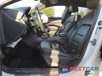 Zdjęcie 7 z 12 samochodu: 2019 MERCEDES-BENZ GLA 250 4MATIC VIN:WDCTG4GB2KU007111 - miniatura