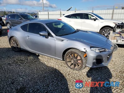 Czwarte zdjęcie samochodu z boku: 2018 SUBARU BRZ 2.0 LIMITED VIN:JF1ZCAC10J9603946 - miniatura