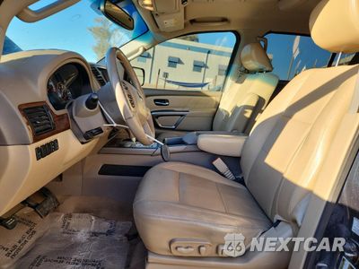 Zdjęcie 7 z 16 samochodu: 2015 NISSAN ARMADA SV VIN:5N1BA0NC3FN618946 - miniatura
