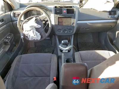 Zdjęcie 8 z 15 samochodu: 2006 VOLKSWAGEN JETTA VALUE VIN:3VWPF71K86M801395 - miniatura