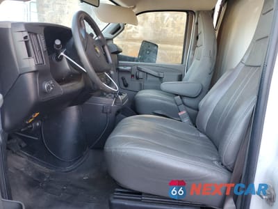 Zdjęcie 7 z 13 samochodu: 2020 CHEVROLET EXPRESS G4500 VIN:1HA6GUCG0LN013839 - miniatura
