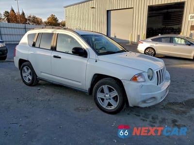 Czwarte zdjęcie samochodu z boku: 2007 JEEP COMPASS VIN:1J8FT470X7D378501 - miniatura