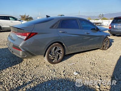 Trzecie zdjęcie samochodu z tyłu: 2025 HYUNDAI ELANTRA SEL SPORT VIN:KMHLM4DG8SU905531 - miniatura