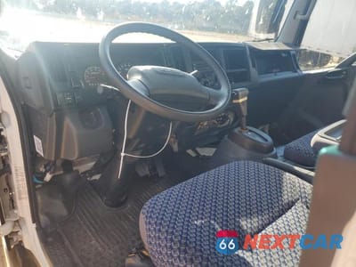 Zdjęcie 8 z 12 samochodu: 2024 ISUZU NPR HD BOX TRUCK VIN:54DC4W1D5RS209298 - miniatura