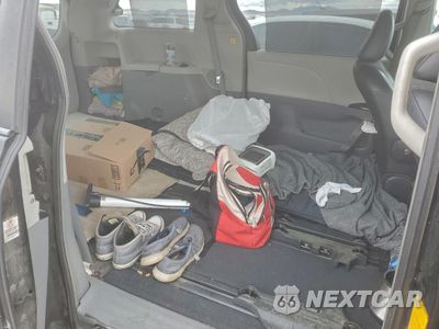 Zdjęcie 11 z 14 samochodu: 2012 TOYOTA SIENNA SPORT VIN:5TDXK3DC4CS192653 - miniatura