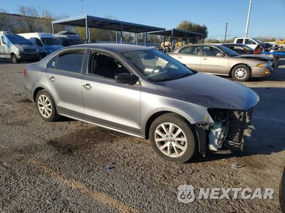 Czwarte zdjęcie samochodu z boku: 2015 VOLKSWAGEN JETTA SE VIN:3VWD07AJ1FM298370 - miniatura