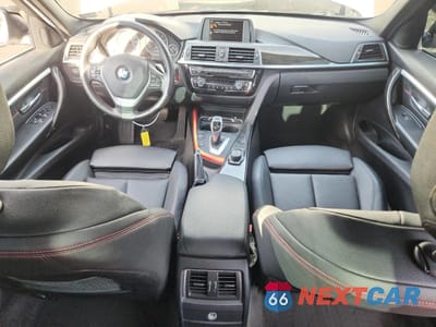 Zdjęcie 8 z 12 samochodu: 2017 BMW 330 XI VIN:WBA8D9G37HNU61431 - miniatura