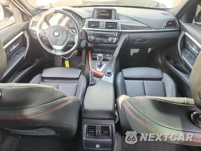 Zdjęcie 8 z 12 samochodu: 2017 BMW 330 XI VIN:WBA8D9G37HNU61431 - miniatura