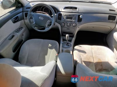 Zdjęcie 8 z 12 samochodu: 2009 KIA OPTIMA LX VIN:KNAGE228395340514 - miniatura