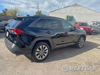 Czwarte zdjęcie samochodu z boku: 2019 TOYOTA RAV4 XLE PREMIUM VIN:2T3A1RFV7KC047826 - miniatura