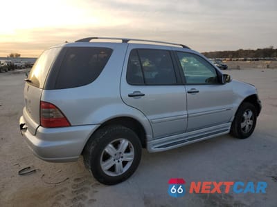 Trzecie zdjęcie samochodu z tyłu: 2005 MERCEDES-BENZ ML 350 VIN:4JGAB57E65A566688 - miniatura