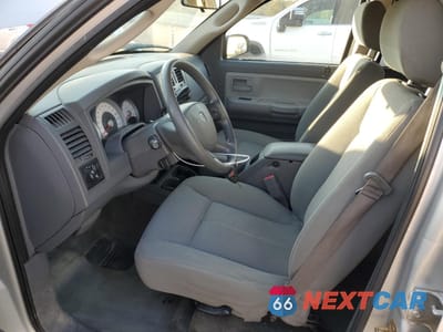 Zdjęcie 7 z 12 samochodu: 2006 DODGE DAKOTA QUAD SLT VIN:1D7HE48N66S605624 - miniatura