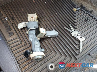 Zdjęcie 12 z 12 samochodu: 2000 TOYOTA TACOMA XTRACAB PRERUNNER VIN:5TESN92N1YZ713170 - miniatura