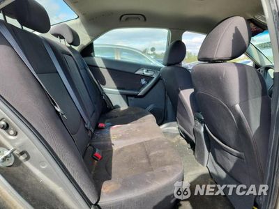 Zdjęcie 10 z 12 samochodu: 2013 KIA FORTE EX VIN:KNAFU4A24D5664863 - miniatura