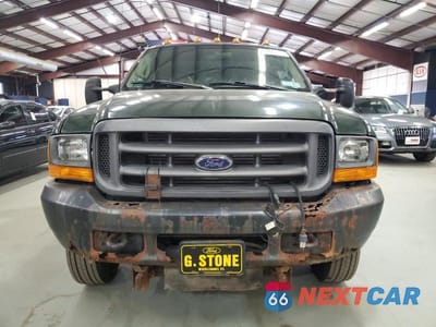 Piąte zdjęcie samochodu w środku: 2000 FORD F550 SUPER DUTY VIN:1FDAF57F0YED22142 - miniatura