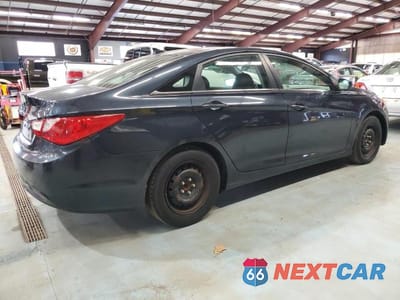 Trzecie zdjęcie samochodu z tyłu: 2012 HYUNDAI SONATA GLS VIN:5NPEB4AC0CH434023 - miniatura