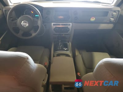 Zdjęcie 8 z 15 samochodu: 2006 JEEP COMMANDER VIN:1J8HG48N16C323009 - miniatura