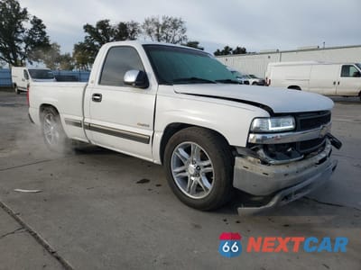 Czwarte zdjęcie samochodu z boku: 1999 CHEVROLET SILVERADO C1500 VIN:1GCEC14V5XZ117247 - miniatura
