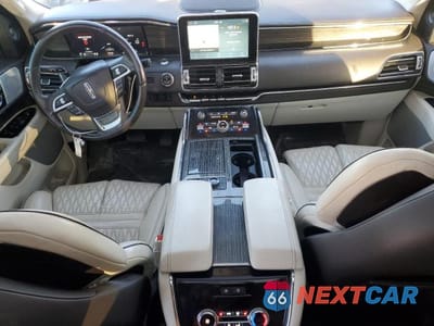 Zdjęcie 8 z 13 samochodu: 2020 LINCOLN NAVIGATOR L BLACK LABEL VIN:5LMJJ3TT7LEL22109 - miniatura
