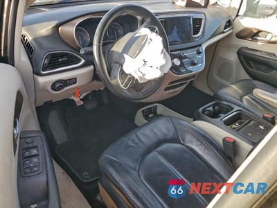 Zdjęcie 8 z 12 samochodu: 2018 CHRYSLER PACIFICA TOURING L VIN:2C4RC1BG1JR114336 - miniatura