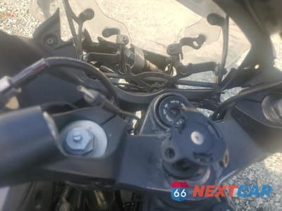 Zdjęcie 7 z 9 samochodu: 2012 KAWASAKI ZX1000 G VIN:JKAZXCG15CA017338 - miniatura