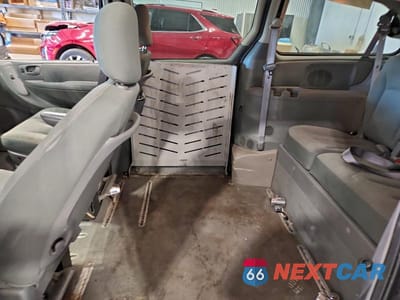 Zdjęcie 11 z 13 samochodu: 2007 DODGE GRAND CARAVAN SXT VIN:2D4GP44L17R312997 - miniatura