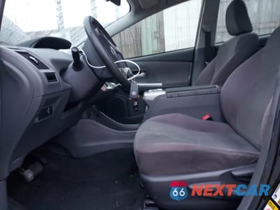 Zdjęcie 7 z 14 samochodu: 2012 TOYOTA PRIUS V VIN:JTDZN3EU3C3184410 - miniatura