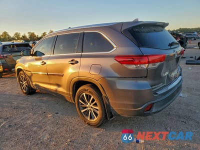 Drugie zdjęcie samochodu z przodu: 2018 TOYOTA HIGHLANDER SE VIN:5TDJZRFH5JS497928 - miniatura