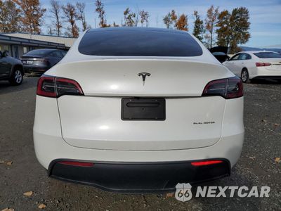 Zdjęcie 6 z 15 samochodu: 2024 TESLA MODEL Y VIN:7SAYGDEE2RF071311 - miniatura