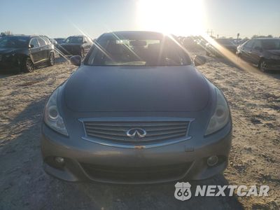 Piąte zdjęcie samochodu w środku: 2015 INFINITI Q40 VIN:JN1CV6AR5FM522643 - miniatura