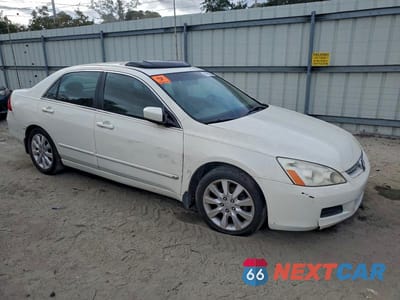 Czwarte zdjęcie samochodu z boku: 2006 HONDA ACCORD EX VIN:1HGCM66576A074690 - miniatura